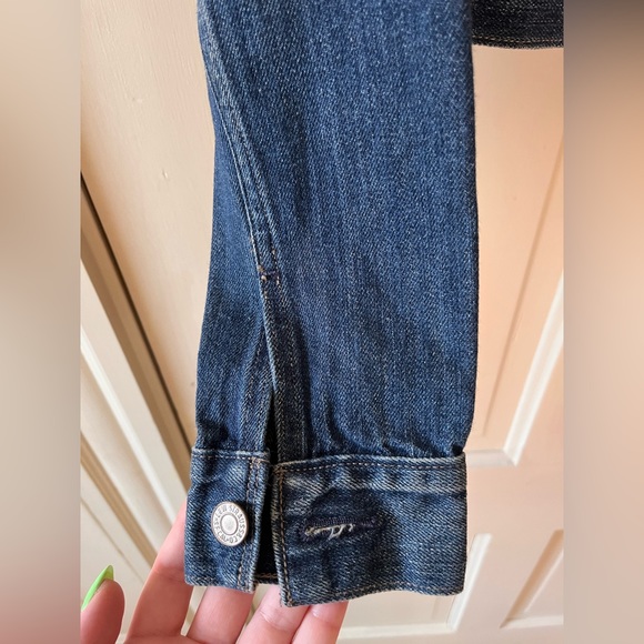 Women’s Small Distressed Levi’s Denim Blue Jean Jacket - Picture 4 of 10